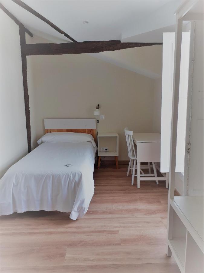 Hostal Lierganes Fluviarium Rooms Zewnętrze zdjęcie