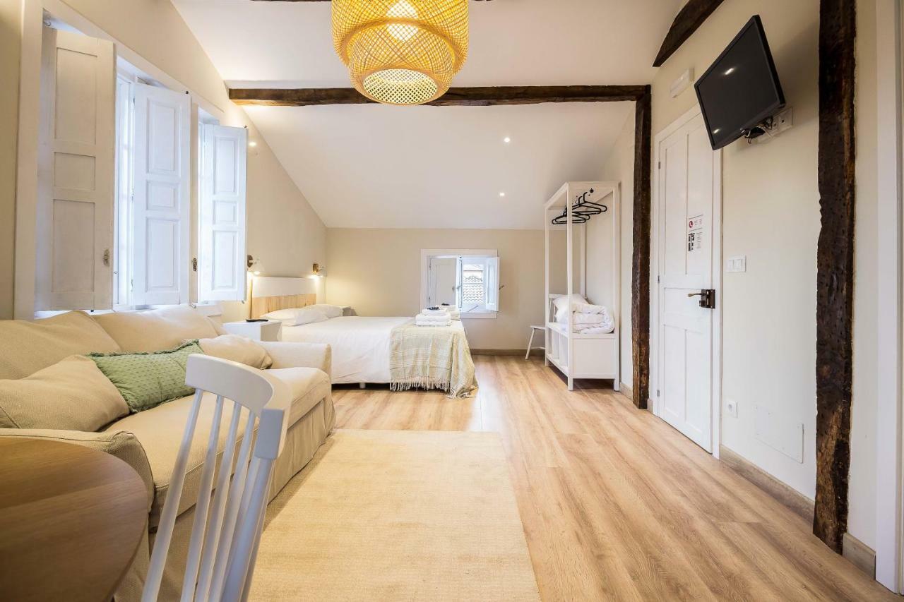 Hostal Lierganes Fluviarium Rooms Zewnętrze zdjęcie